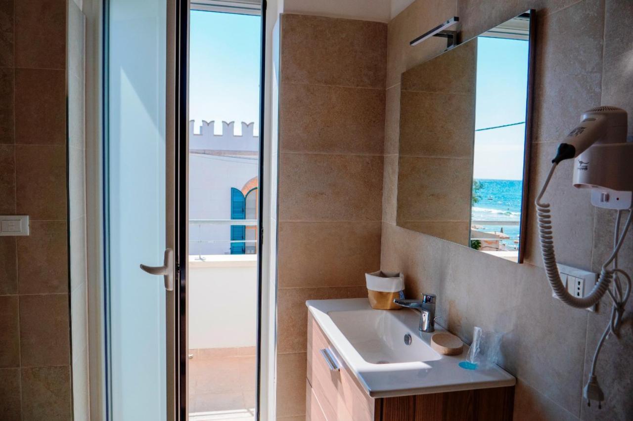 B&B A Un Passo Dal Mare Torre Canne Buitenkant foto