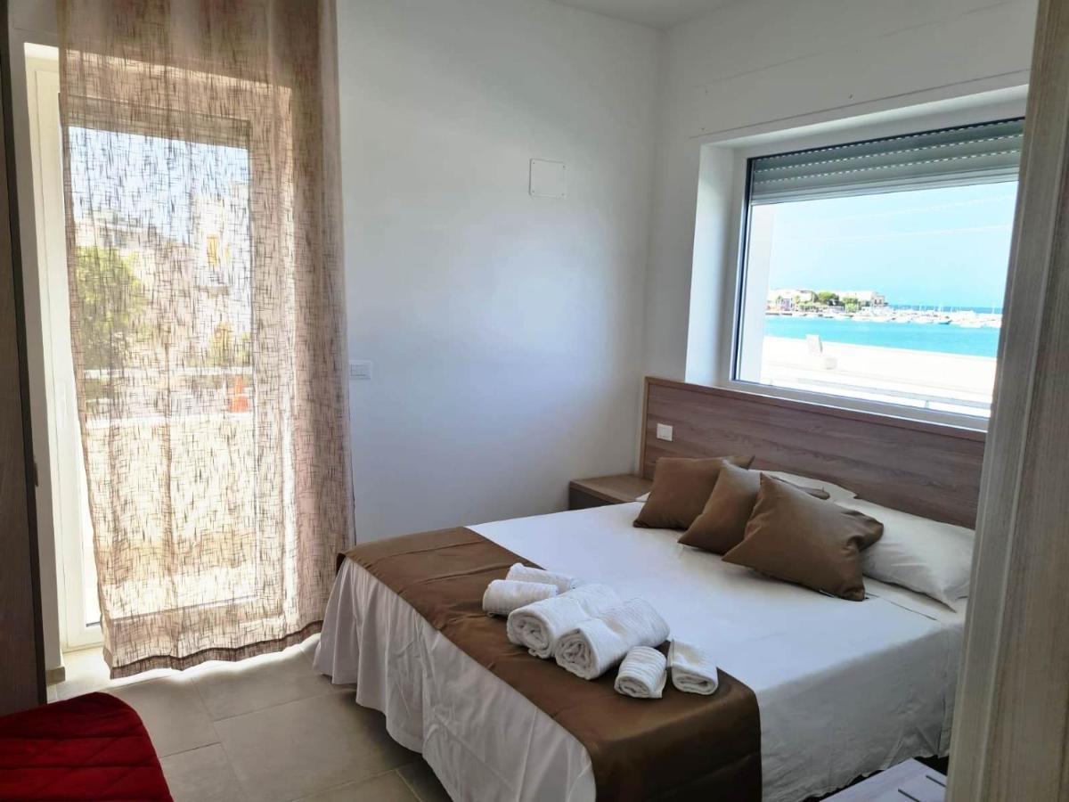 B&B A Un Passo Dal Mare Torre Canne Buitenkant foto